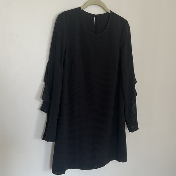 🎈3/$25🎈BCBGeneration EUC Black Long Sleeve Dress XS - Picture 2 of 7